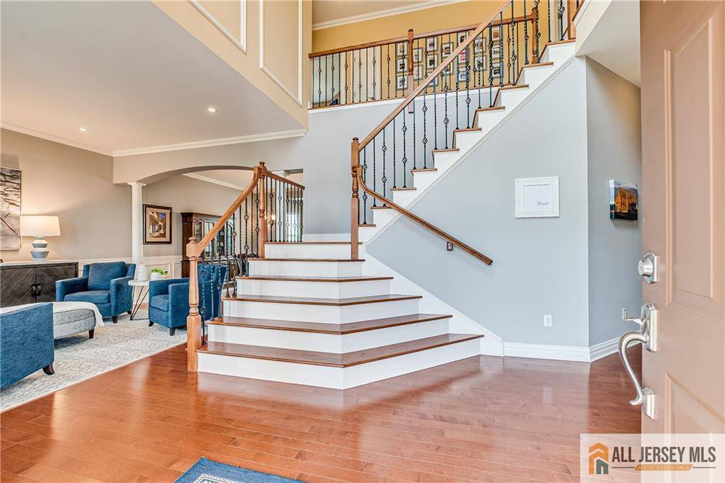 South Brunswick, NJ 08852,4 Van Gogh CT