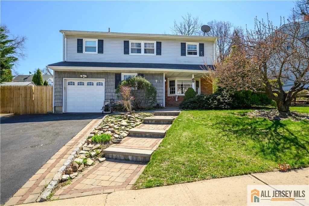 7 Hollywood ST, South River, NJ 08882