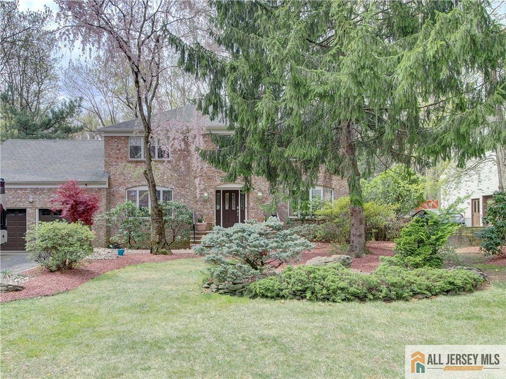 4 Cherokee RD, East Brunswick, NJ 08816