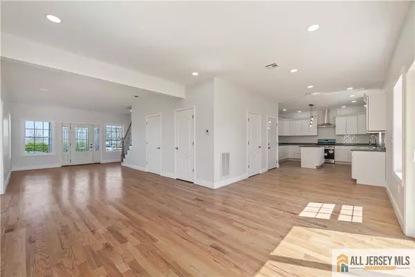 Old Bridge, NJ 07735,452 Raritan BLVD