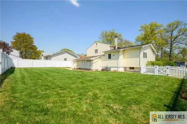 Colonia, NJ 07067,31 Kline BLVD