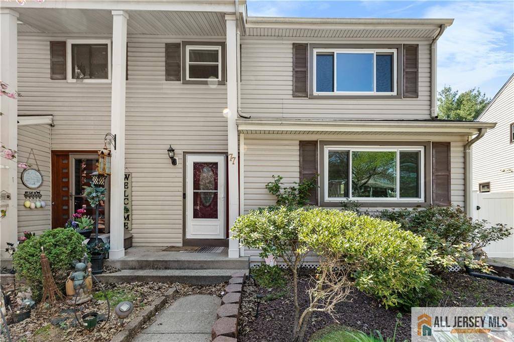 South Brunswick, NJ 08810,77 Larry CT