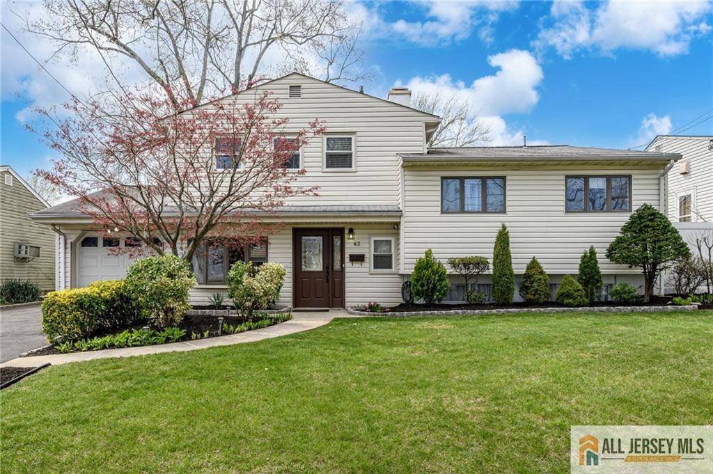 43 Cypress DR, Colonia, NJ 07067