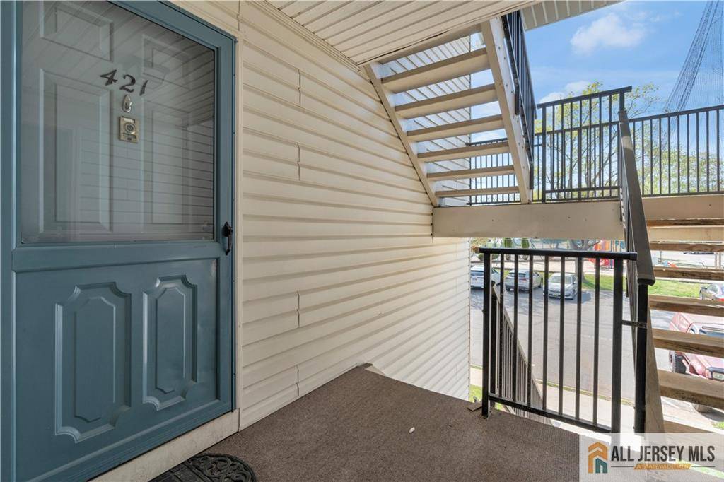 421 Lancaster CT, Piscataway, NJ 08854