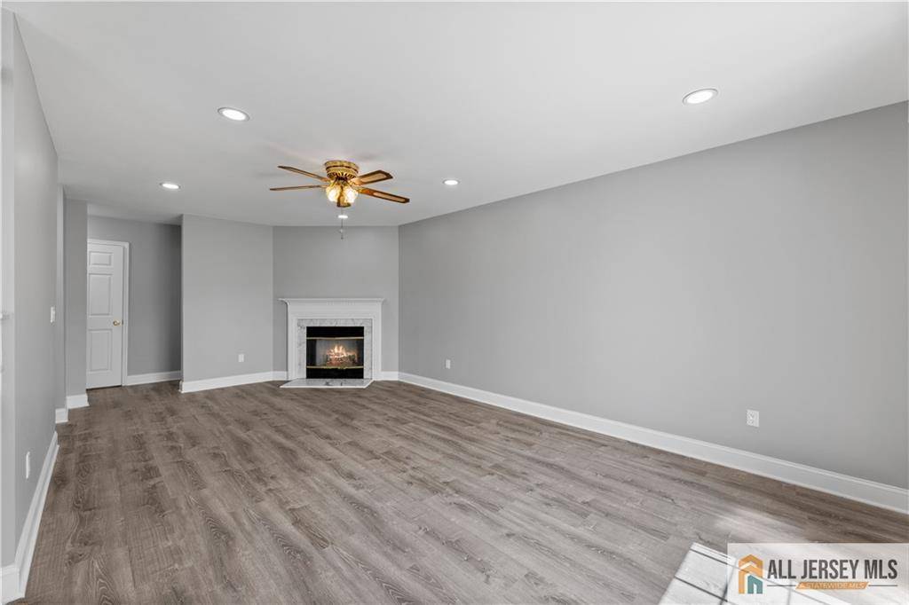 Piscataway, NJ 08854,142 Lackland AVE