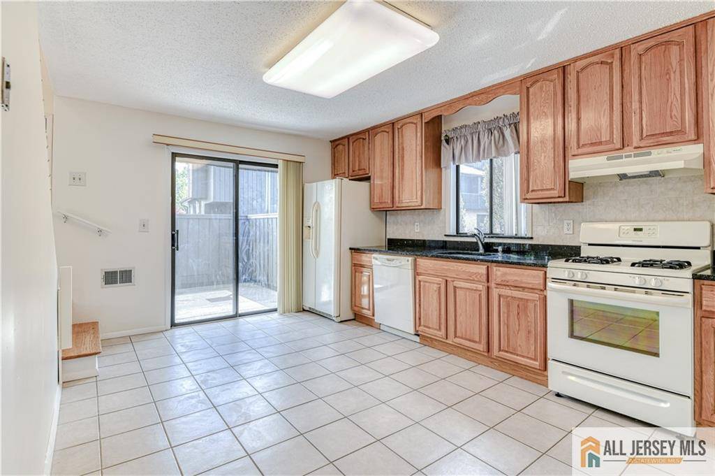 Edison, NJ 08820,354 Westgate DR