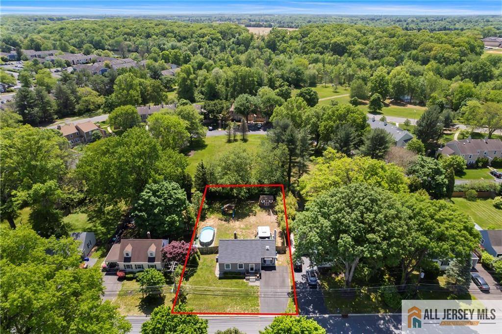 38 Edgemere AVE, Plainsboro, NJ 08536