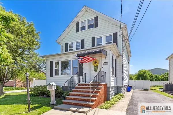 Carteret, NJ 07008,6 Hermann ST