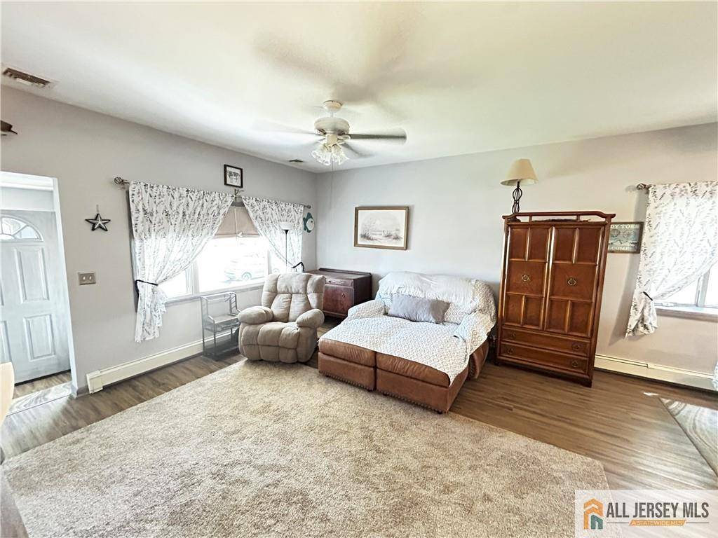 Iselin, NJ 08830,133 Pleasant AVE
