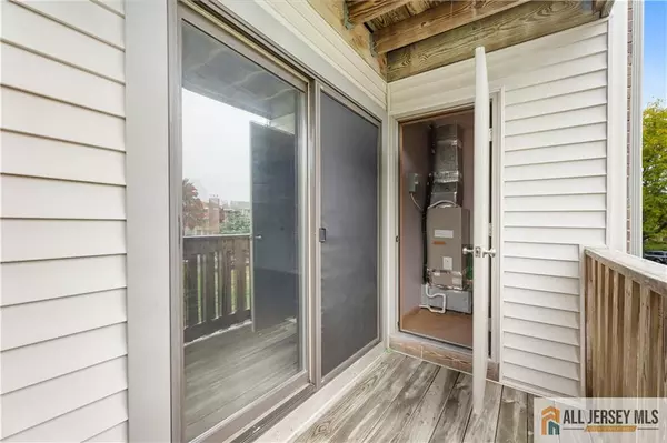 Plainsboro, NJ 08536,2415 Ravens Crest DR #2415