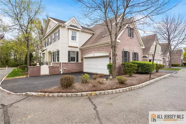 34 Schindler CT #17, Lawrence, NJ 08648