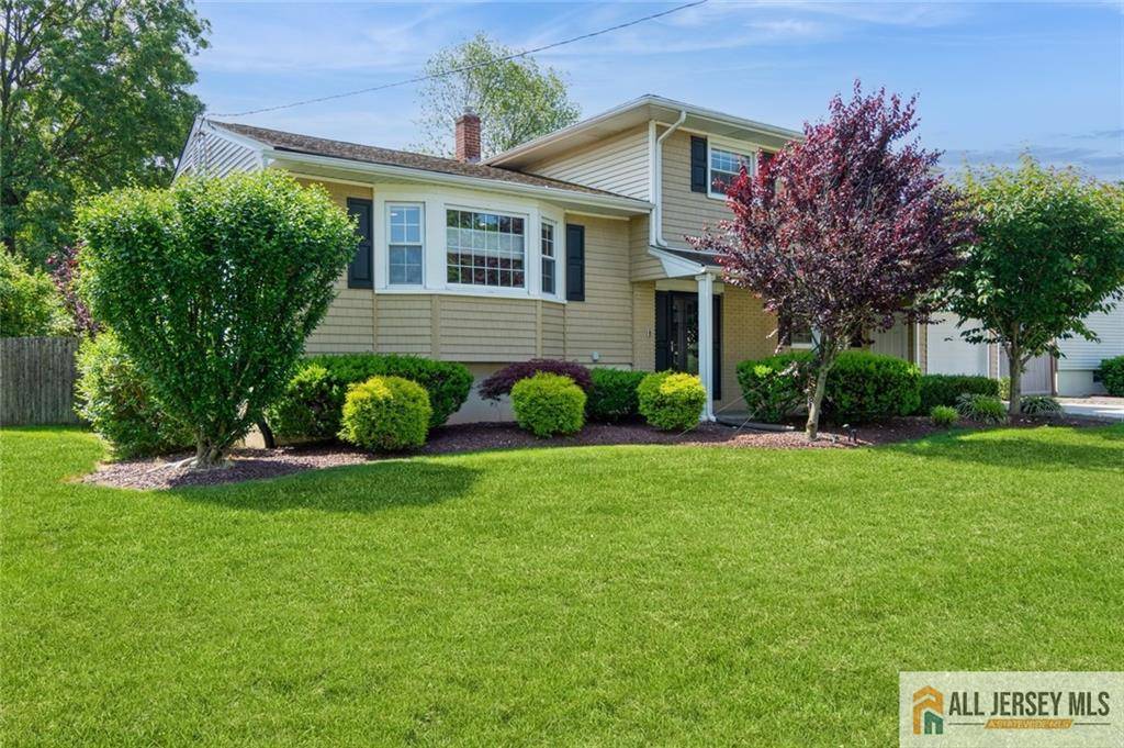 1516 N Indian PL, North Brunswick, NJ 08902