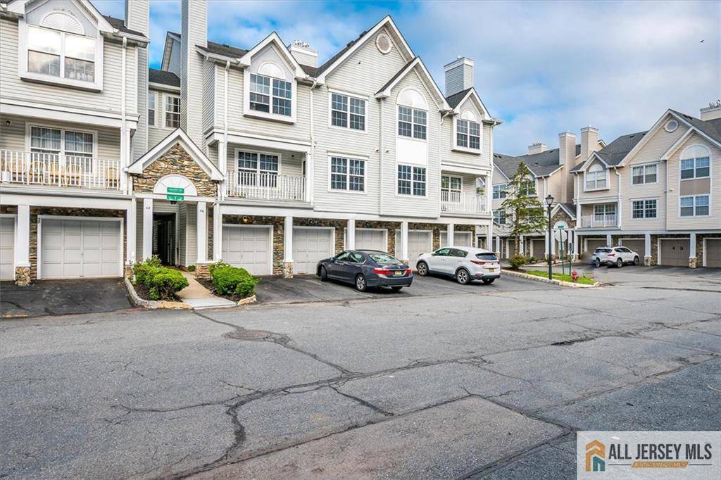 Edison, NJ 08820,32 Prestwick WAY #32