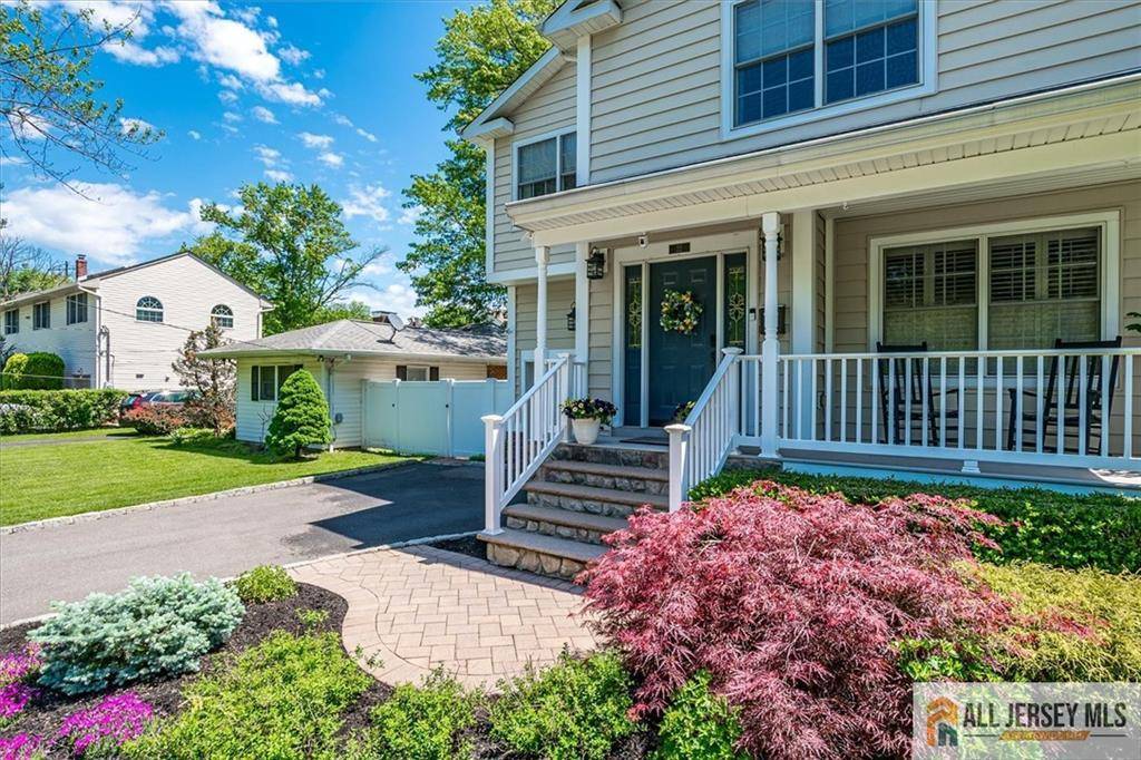 Metuchen, NJ 08840,22 Kentnor ST