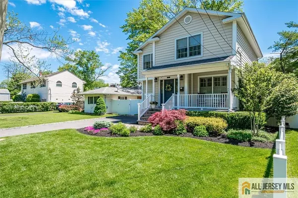 Metuchen, NJ 08840,22 Kentnor ST