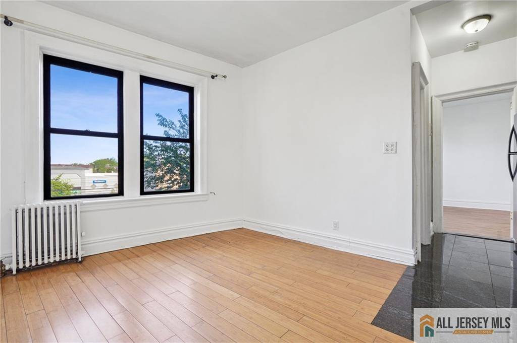 Jersey City, NJ 07306,57 Corbin AVE #24