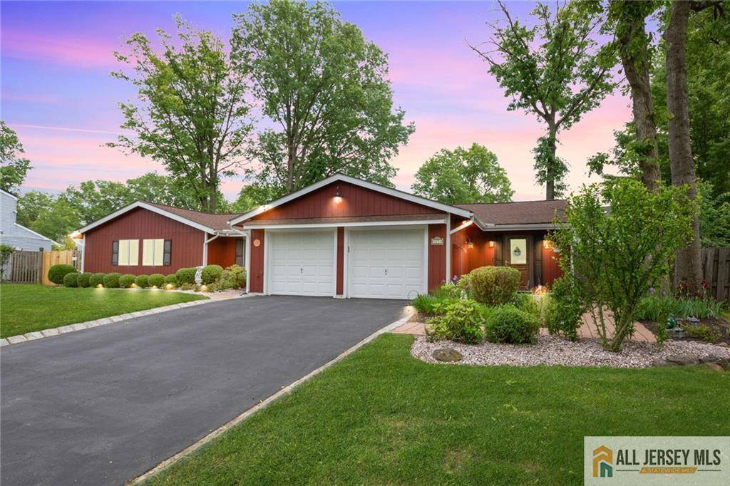 27 Atlanta AVE, Piscataway, NJ 08854