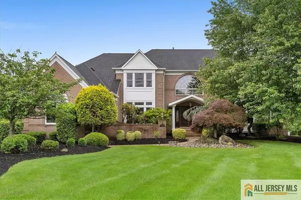 5 Stults DR, Plainsboro, NJ 08536