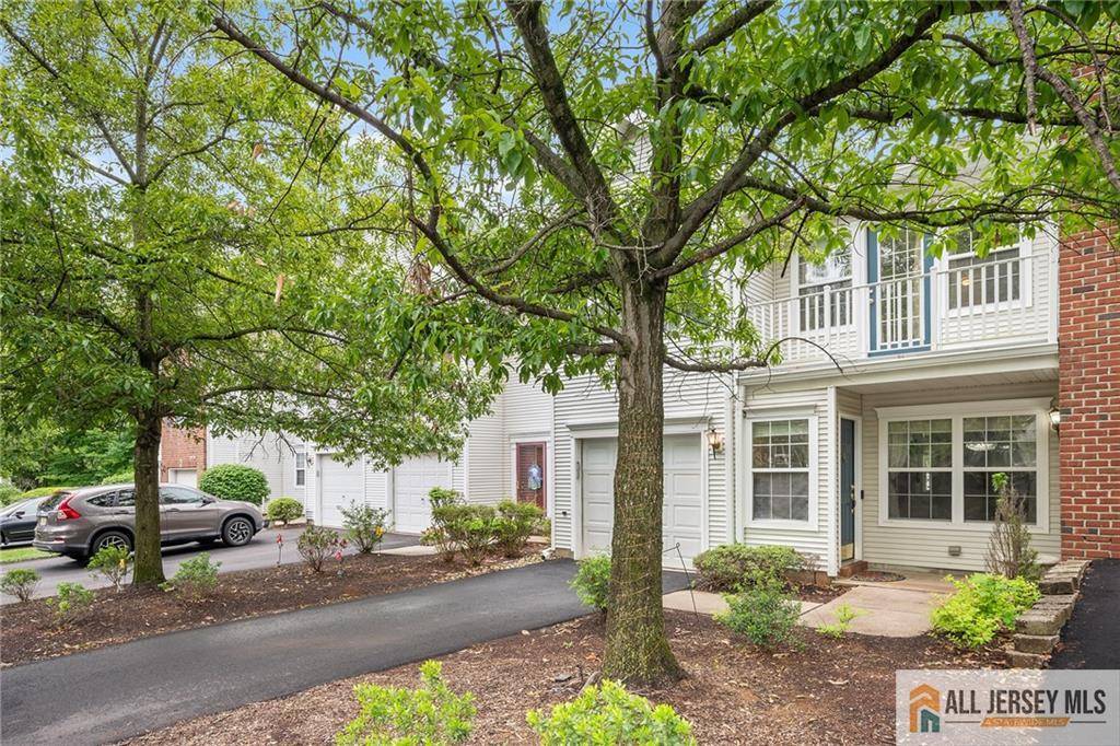 South Brunswick, NJ 08540,202 Canterbury WAY