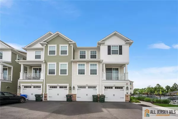 702 Station RD, Dunellen, NJ 08812