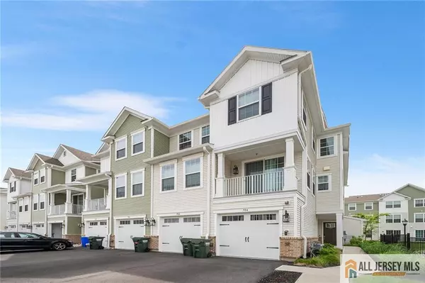 Dunellen, NJ 08812,702 Station RD