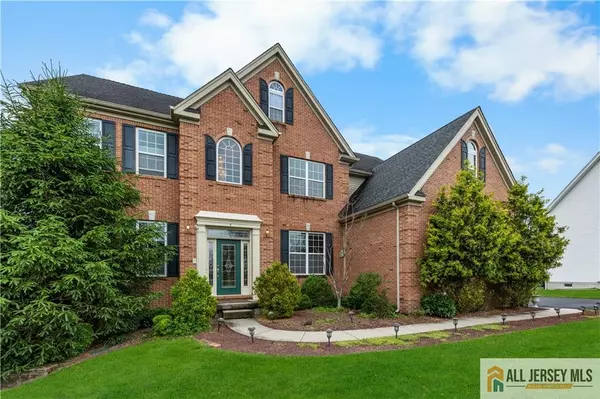 South Brunswick, NJ 08852,6 Monet CT