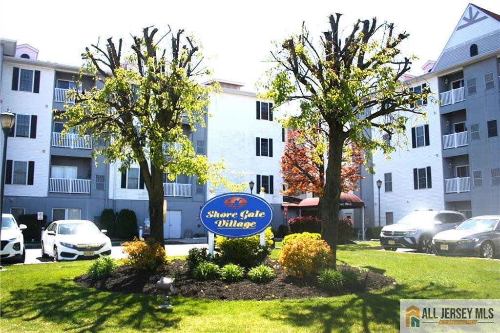 South Amboy, NJ 08879,100 John T O Leary BLVD #311