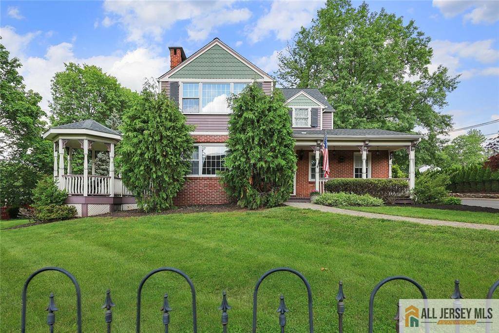 241 E Chestnut AVE, Metuchen, NJ 08840