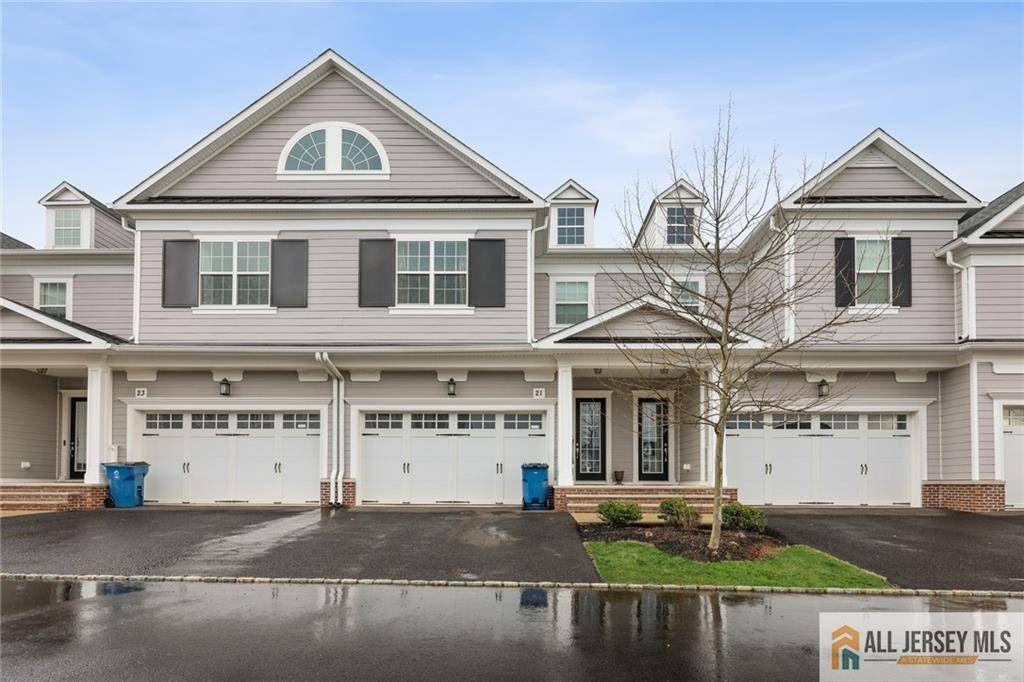 21 Hamilton DR, Cranbury, NJ 08512