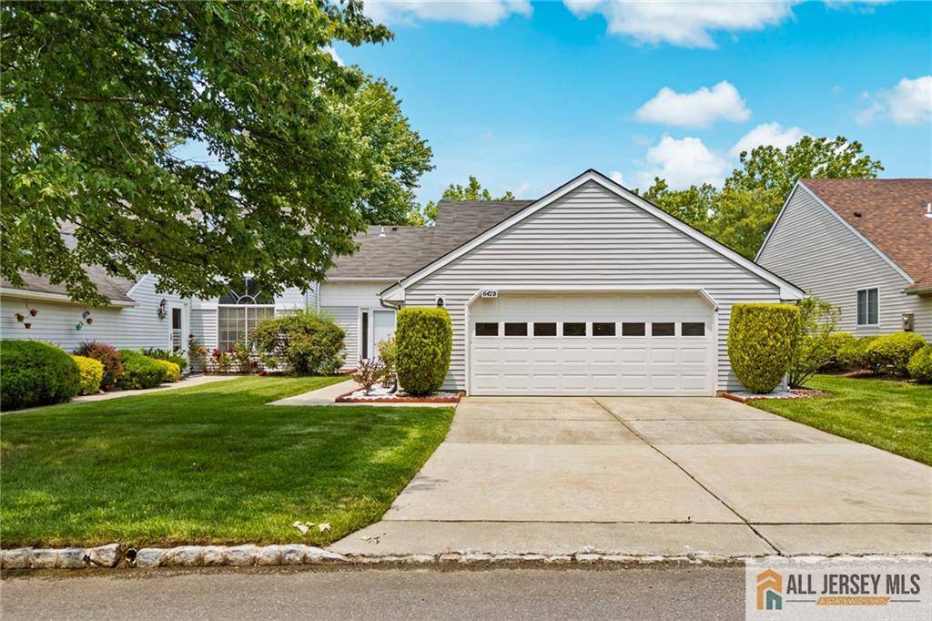 Monroe, NJ 08831,642 Madison DR #642B