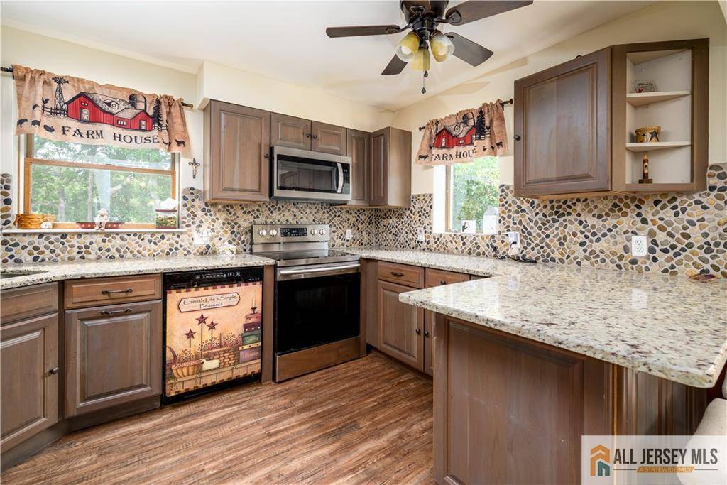 South River, NJ 08882,30 Leland AVE