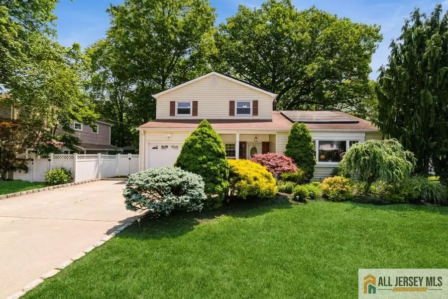 34 Arvin RD, Old Bridge, NJ 08857