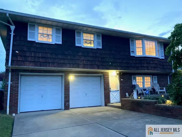 Woodbridge Proper, NJ 07095,323 Green ST