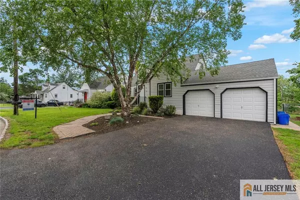 Piscataway, NJ 08854,16 Lakeside DR