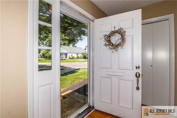 Monroe, NJ 08831,239 Mayflower WAY #A