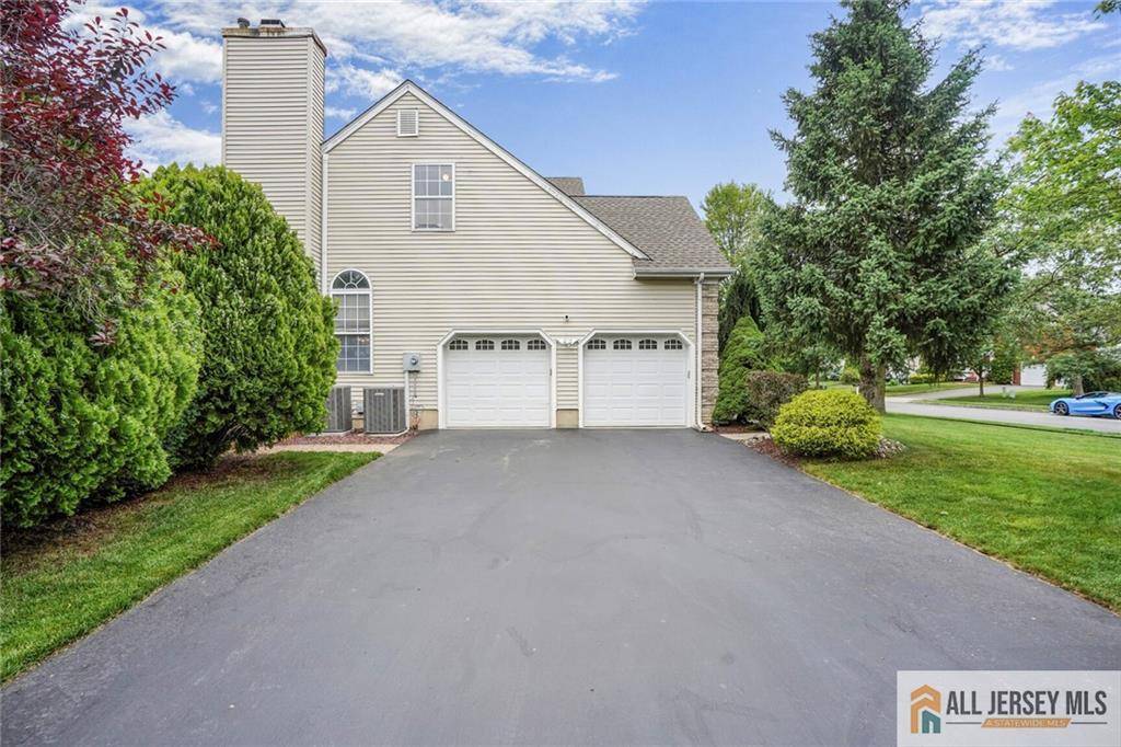 East Brunswick, NJ 08816,9 Lavender WAY