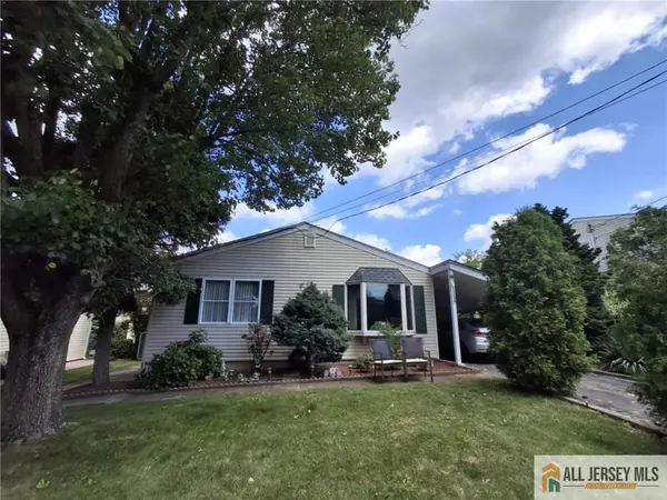 85 Pinetree DR, Sayreville, NJ 08859
