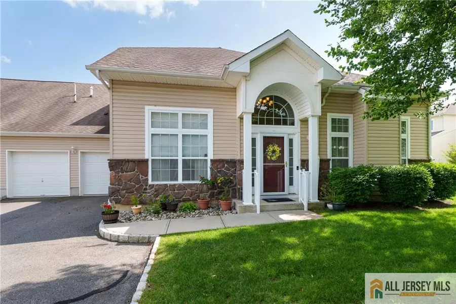 704 Schindler DR, South Brunswick, NJ 08540