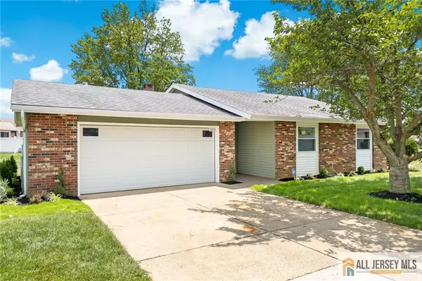 321 Persica PLZ #321A, Monroe, NJ 08831