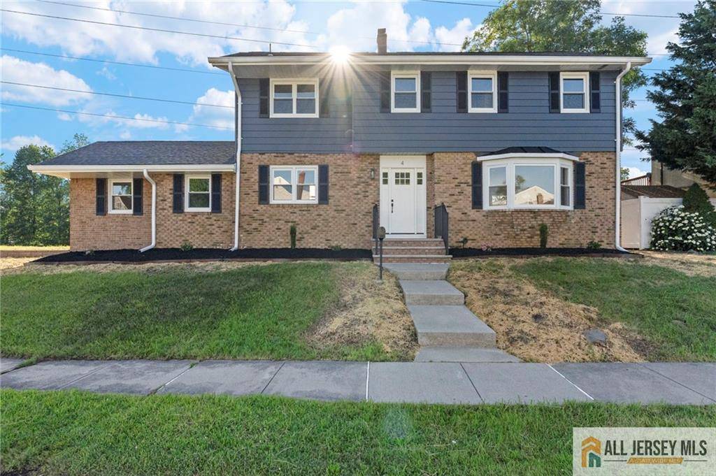 4 Schmitt ST, Sayreville, NJ 08872