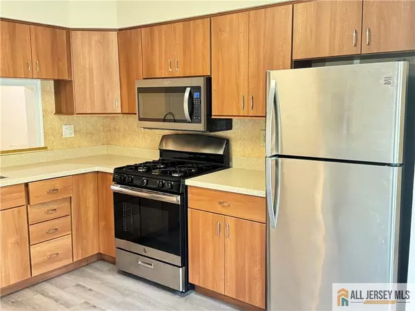 Edison, NJ 08820,3606 Cricket CIR #3606