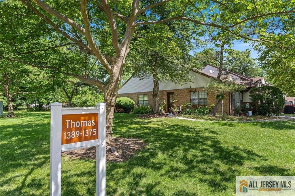 North Brunswick, NJ 08902,1383 Thomas AVE