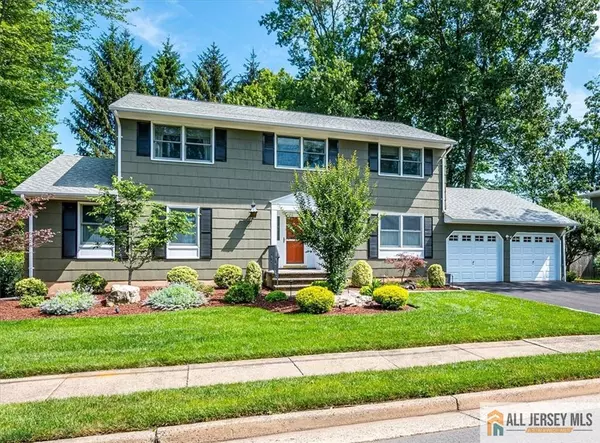 56 Monroe AVE, Edison, NJ 08820