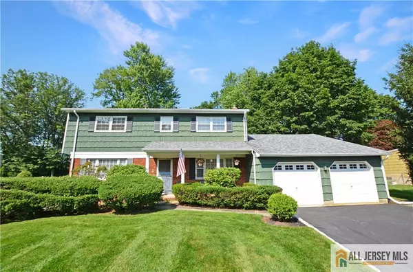 20 Rath LN, East Brunswick, NJ 08816