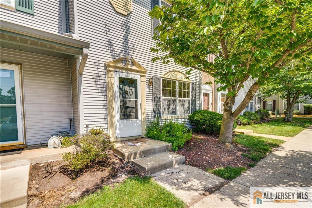 43 Colleen CT, South Brunswick, NJ 08824