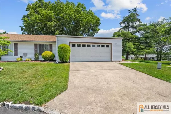 Monroe, NJ 08831,96 Salix PLZ #96C
