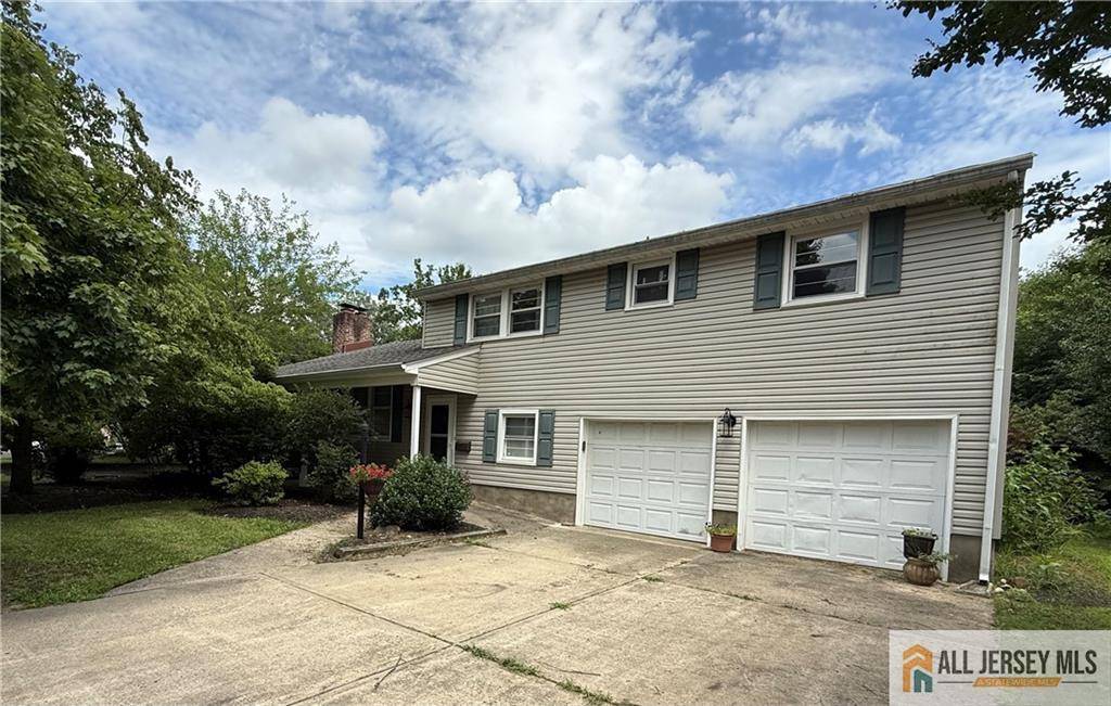 20 Ryan RD, Cranbury, NJ 08512
