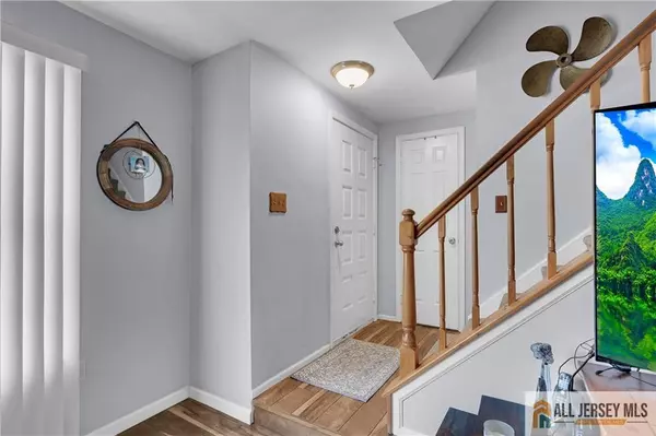 Sayreville, NJ 08872,20 Karwatt CT