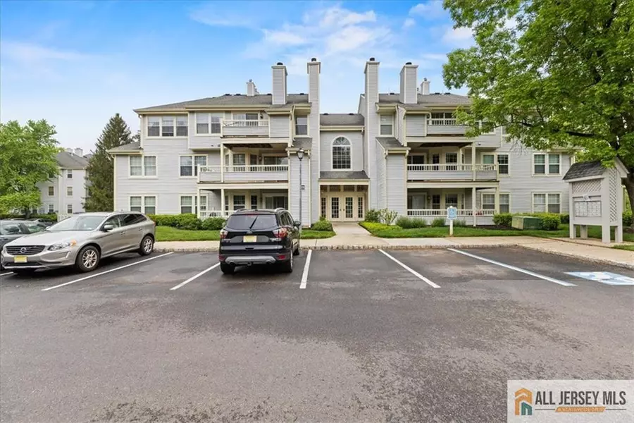 202 Salem CT #11, West Windsor, NJ 08540