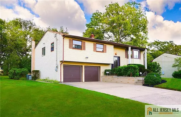 12 Tompkins RD, East Brunswick, NJ 08816